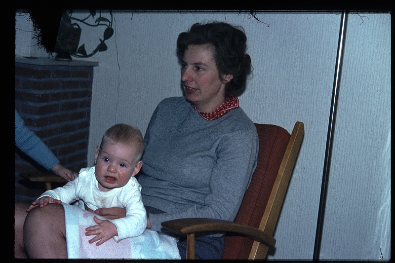 15.Delft feb 1966 Mama,Peter.JPG